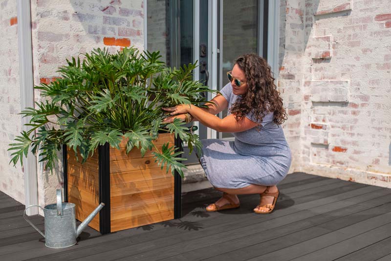 Mezza 22” Cube Planter